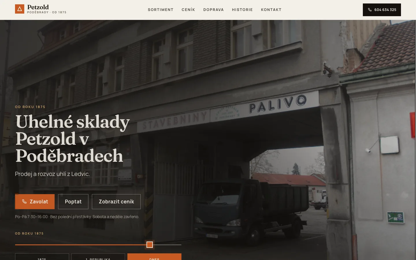 Petzold website in development — historic yard in Poděbrady and the headline Uhelné sklady Petzold v Poděbradech